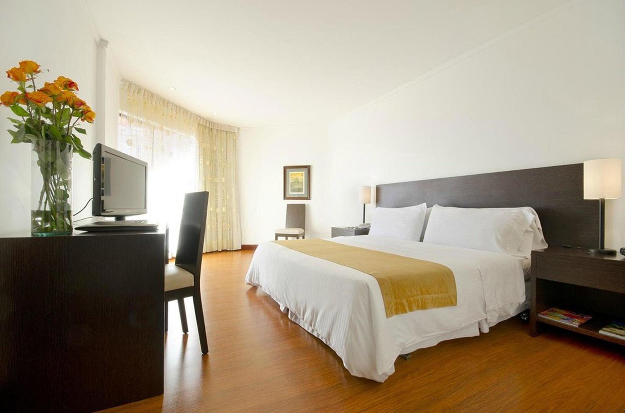 Hotel Dann Carlton Belfort Medellín Exteriér fotografie A room at the hotel
