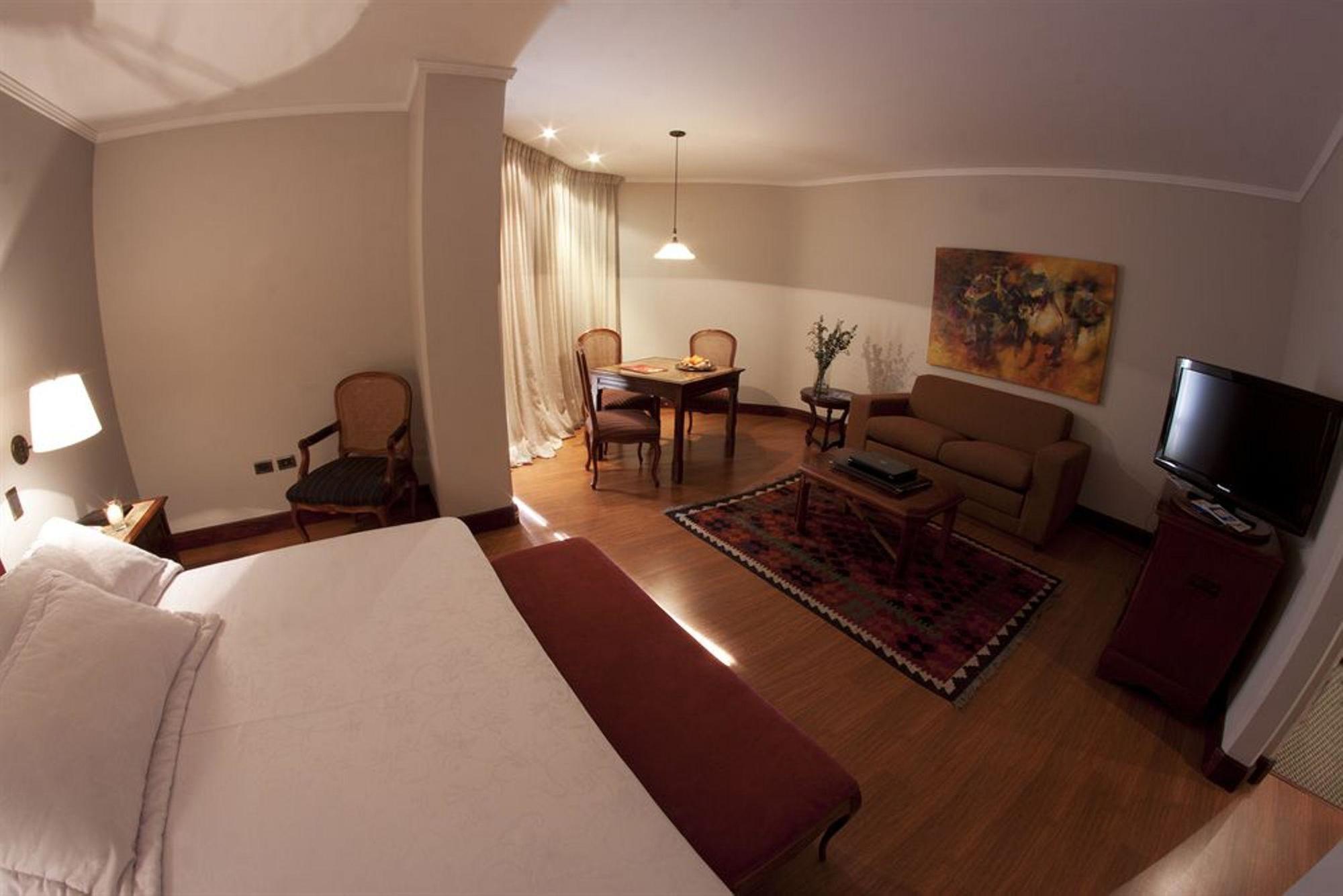 Hotel Dann Carlton Belfort Medellín Exteriér fotografie A room at the hotel